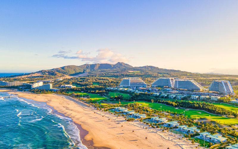 Sân Golf FLC Quy Nhơn Và Dịch Vụ Booking Giá Rẻ